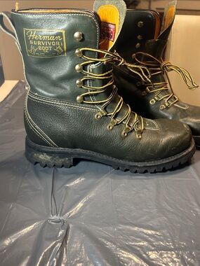 Herman Survivor Vintage Logging Boot -Dark Green Leather Lace-Up Work Boots